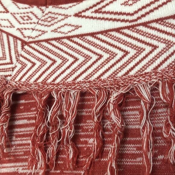 Koret Crew Neck Sweater with fringe detail in white and coral Size Large - Picture 4 of 9